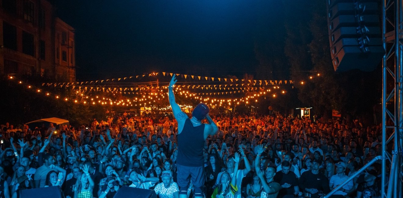 Ukraine concert audience