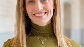 Carrie Filipetti Headshot